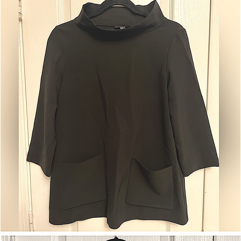 Cos Black Roll Neck Collar Blouse , 2 front Pockets, 3/4 Sleeve. Woman’s Size 6 - Picture 2 of 10